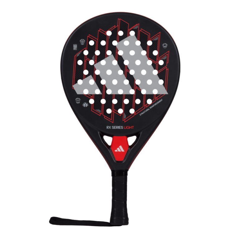 Der Adidas RX Series Light 2024 Padelschläger verfügt über eine kräftige schwarze Oberfläche mit einem rot-weißen geometrischen Design, auf dem das Logo der Marke in Weiß zu sehen ist. Sein Griff ist mit einem eleganten schwarzen Griffband umwickelt, das optimale Kontrolle auf dem Platz gewährleistet.